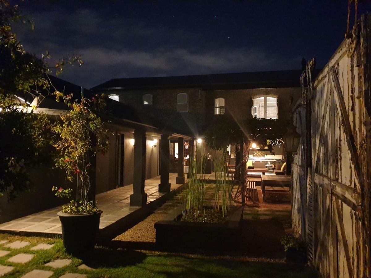 Clement One, A Villa For Family & Friends ケープタウン エクステリア 写真